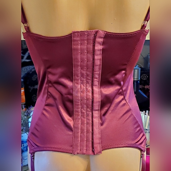 Body Rage Corset Bustier Lingerie Removable Garters Pushup M. Burgundy EUC - Picture 7 of 9